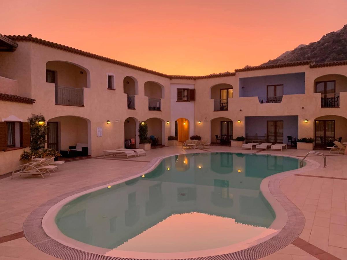 Hotel Monti Di Mola Porto Cervo Dış mekan fotoğraf