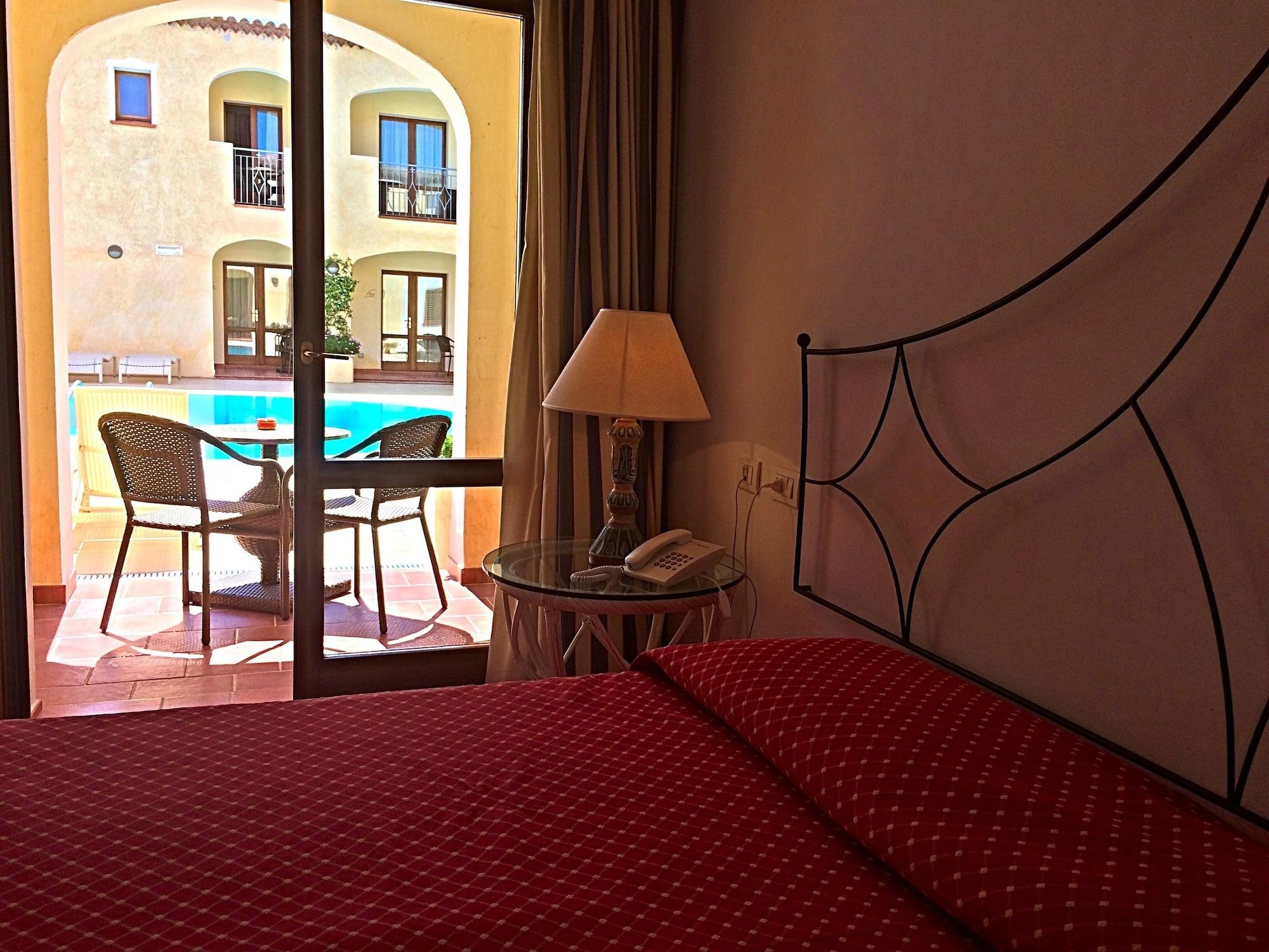 Hotel Monti Di Mola Porto Cervo Dış mekan fotoğraf