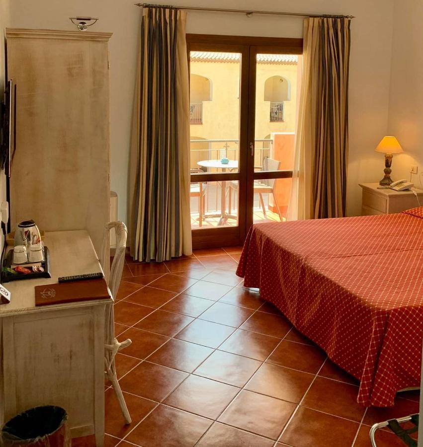 Hotel Monti Di Mola Porto Cervo Dış mekan fotoğraf