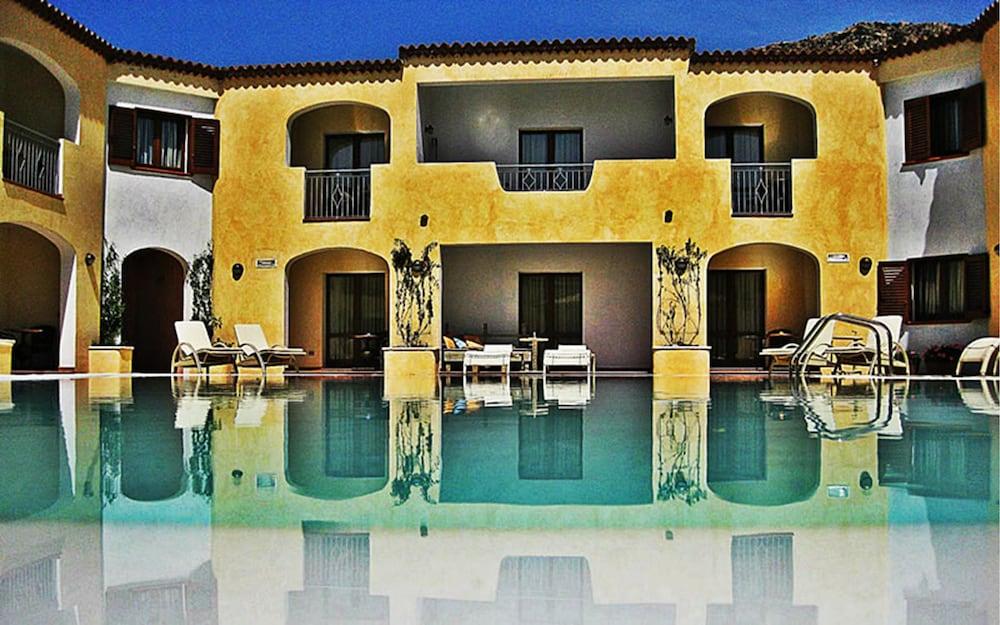 Hotel Monti Di Mola Porto Cervo Dış mekan fotoğraf