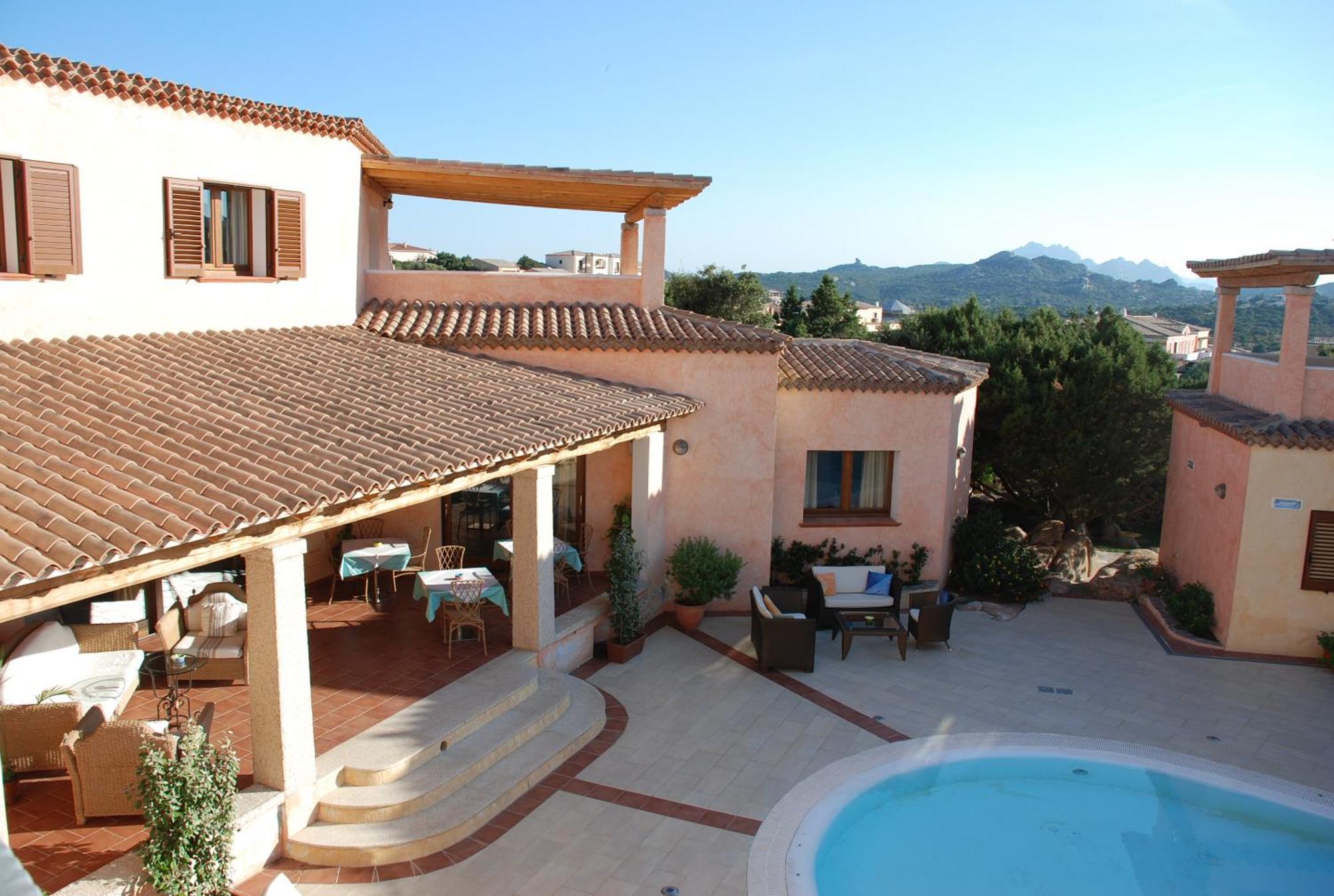 Hotel Monti Di Mola Porto Cervo Dış mekan fotoğraf