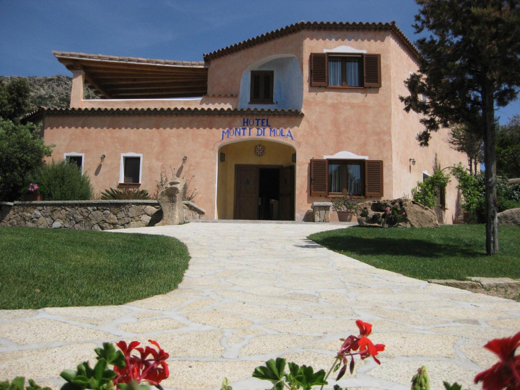 Hotel Monti Di Mola Porto Cervo Dış mekan fotoğraf