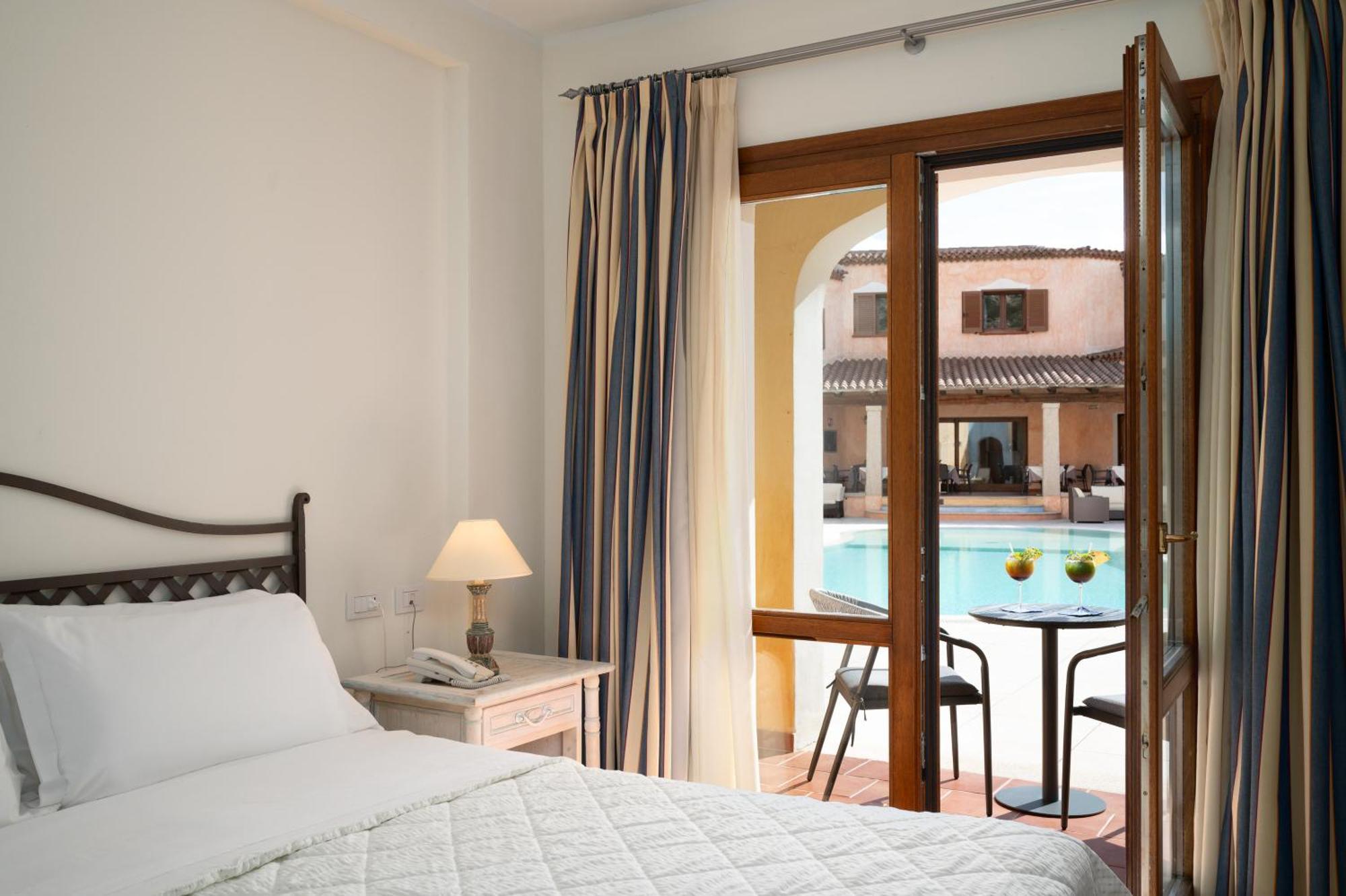 Hotel Monti Di Mola Porto Cervo Dış mekan fotoğraf