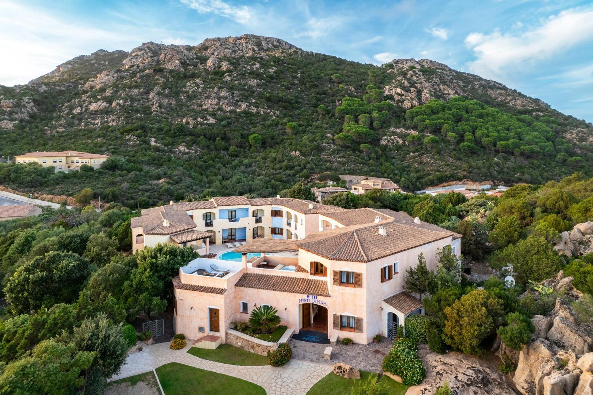 Hotel Monti Di Mola Porto Cervo Dış mekan fotoğraf